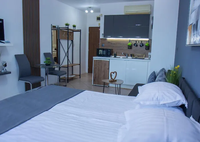 Black Sea Narcissus - Quiet With Amazing Sea View * Warna